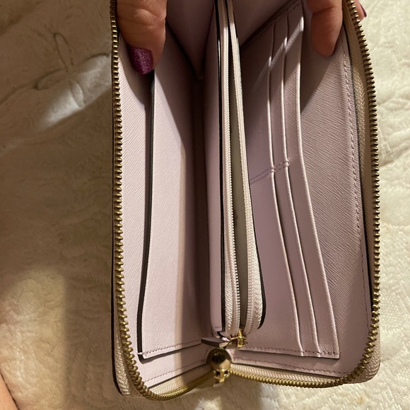 Kate Spade Wallet - Picture 2 of 6